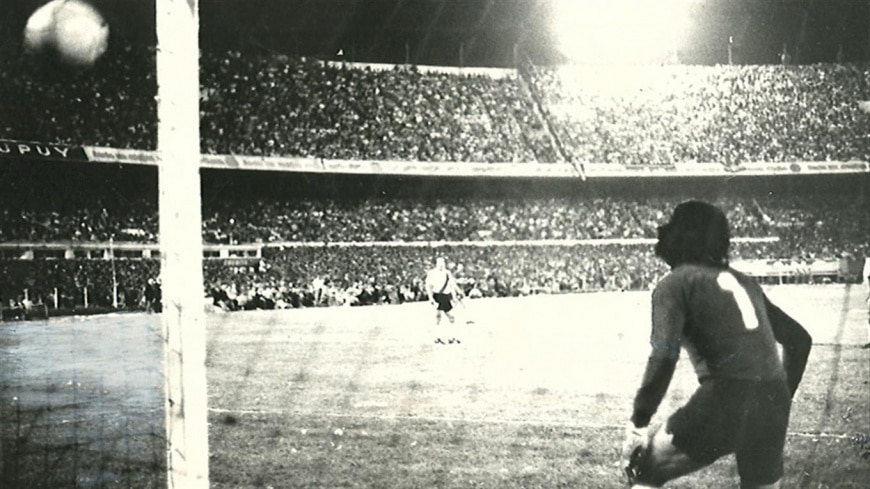 Depois de 43 anos, ressurgiu o v&iacute;deo do &ldquo;gol fantasma&rdquo; do Boca que decidiu a superfinal de 1976