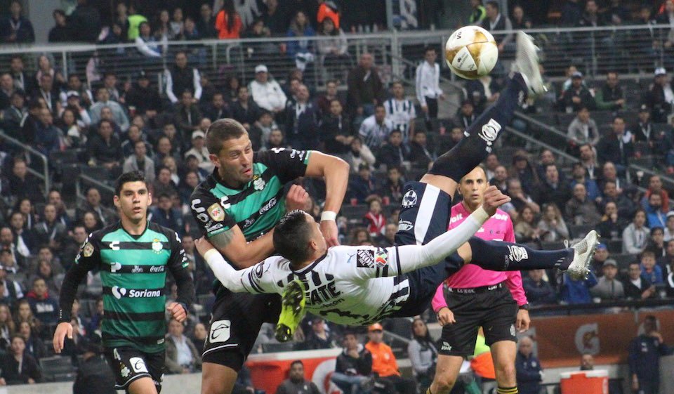 Funes Mori matou no peito e anotou um dos gols de bicicleta mais fabulosos dos &uacute;ltimos anos