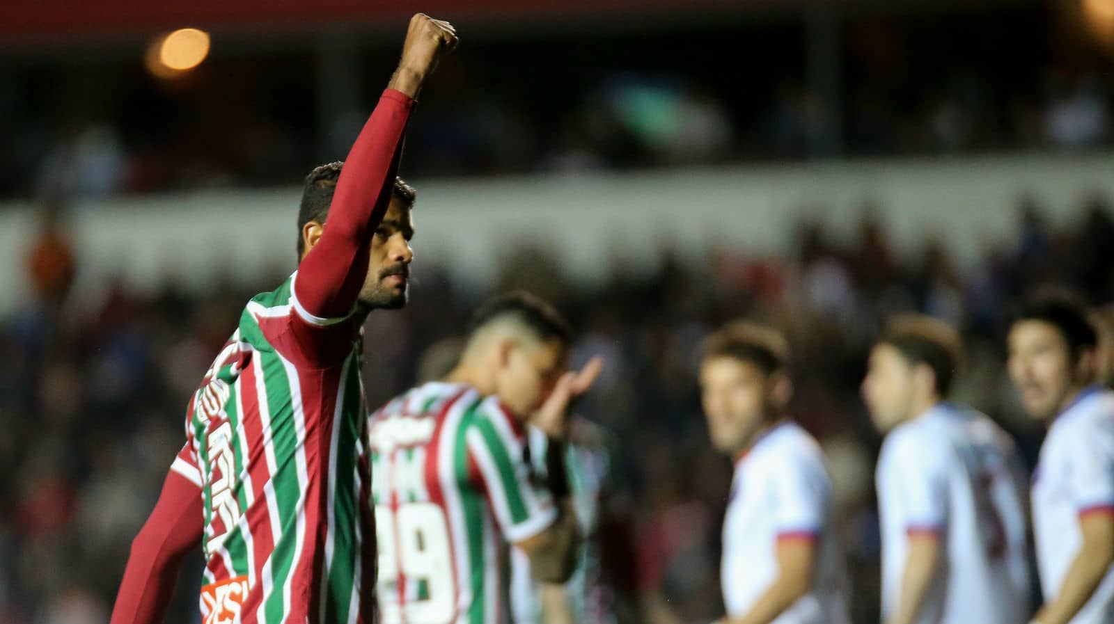 O esp&iacute;rito guerreiro de Gum rendeu uma noite inesquec&iacute;vel aos tricolores no Parque Central