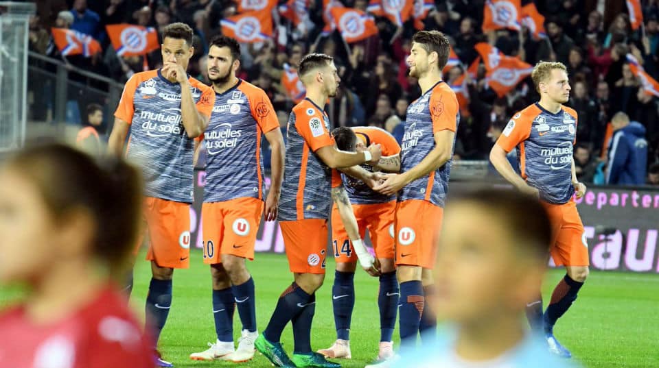 O futebol parece f&aacute;cil neste primeiro gol do Montpellier sobre o Olympique de Marseille