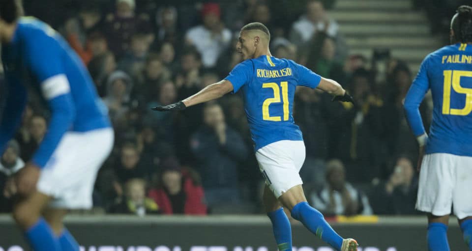 Uma vit&oacute;ria sonolenta encerra um ano no qual a Sele&ccedil;&atilde;o e Tite terminam com a imagem desgastada