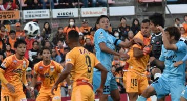 Gol de goleiro, confusão generalizada e 19 minutos de acréscimos: Tudo isso rolou no mesmo jogo da J-League