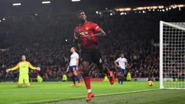 Atuação de gala de Pogba faz Old Trafford voltar a ser o Teatro dos Sonhos em goleada do United