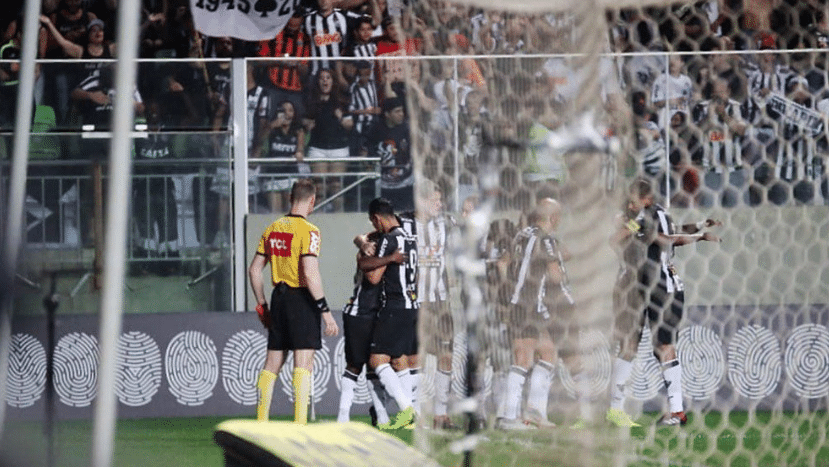 Atl&eacute;tico-PR fechou &oacute;tima campanha com chave de ouro. Mas a vaga ficou com o Galo