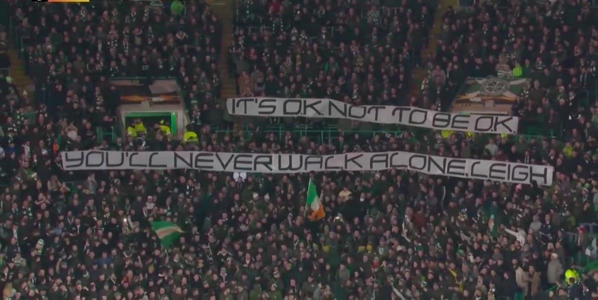 Torcida do Celtic manifesta apoio a Griffiths, ap&oacute;s atacante pausar carreira por problemas pessoais