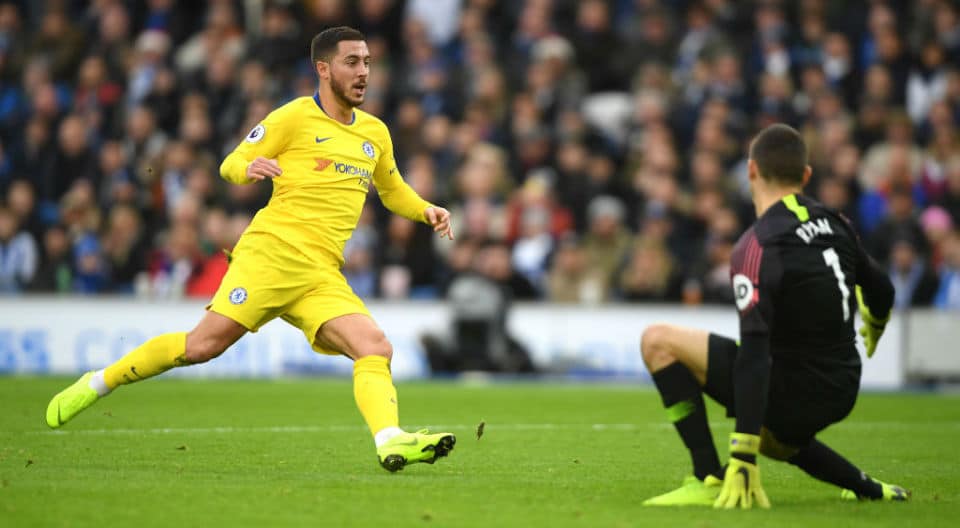 Hazard mais uma vez desequilibrou e, apesar dos apertos, o Chelsea derrotou o Brighton