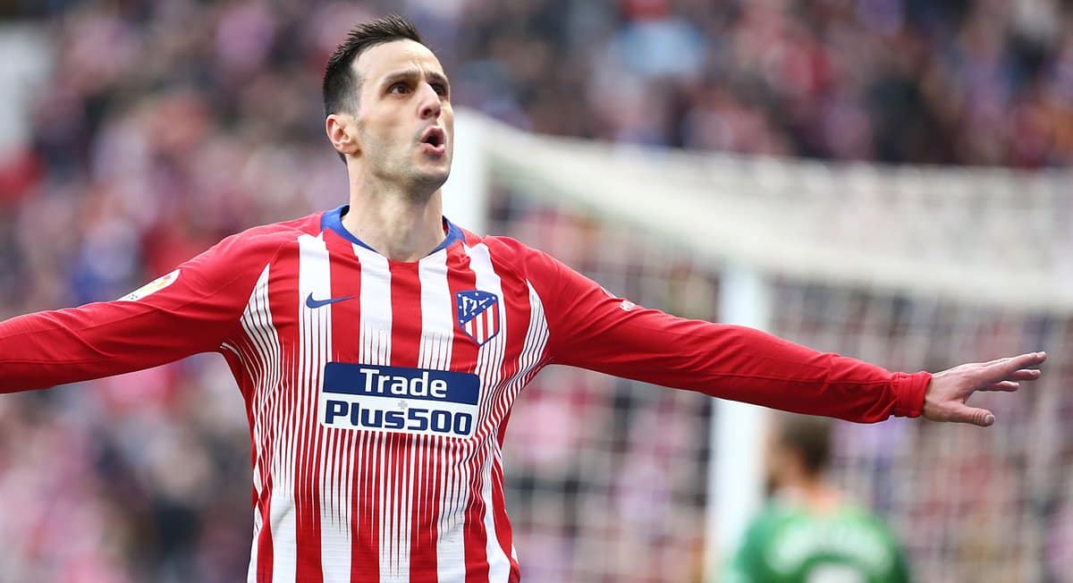 Kalinic pode n&atilde;o ser o substituto ideal, mas vai sendo &uacute;til para suprir a aus&ecirc;ncia de Diego Costa