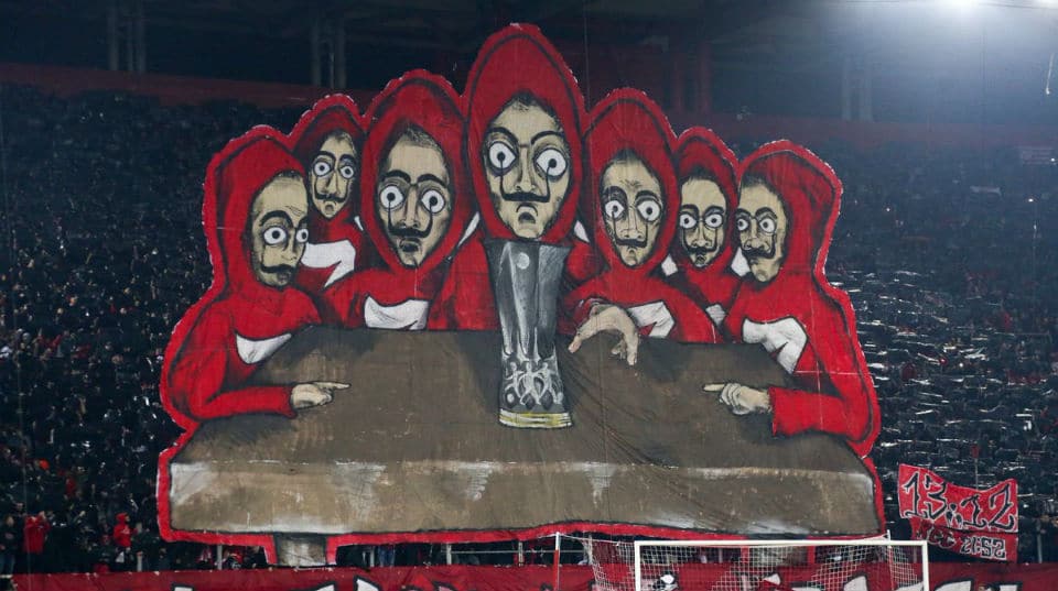 A classifica&ccedil;&atilde;o do Olympiacos se tornou ainda mais grandiosa pela insanidade da torcida