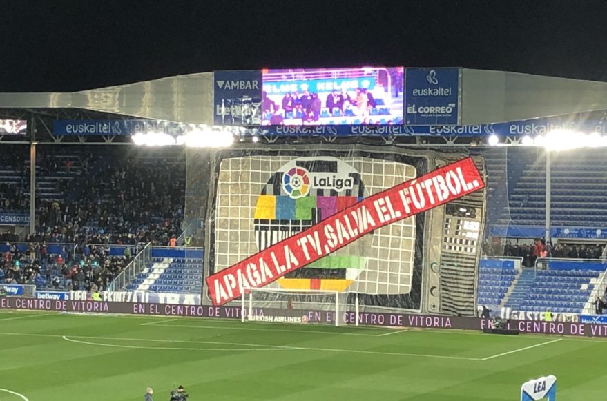 Torcida do Alav&eacute;s escancarou sua insatisfa&ccedil;&atilde;o com os hor&aacute;rios dos jogos no Espanhol