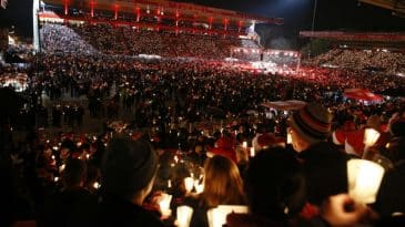 O Union Berlim colocou 28,5 mil no estádio para a sua tradicional celebração do Natal