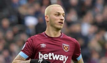 Apesar do assédio da China, West Ham mantém Arnautovic e renova contrato do jogador