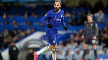 Higuaín tem o desafio de quebrar a maldição dos centroavantes da era Abramovich