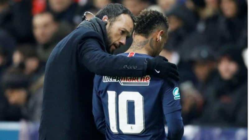 Agora &eacute; oficial: Neymar fica fora dos jogos do PSG contra o Manchester United e s&oacute; volta em abril