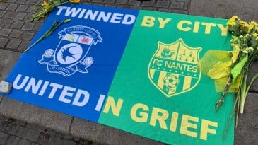 Assentos que podem ser do avião de Emiliano Sala são encontrados na costa da França