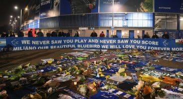 Familiares de Emiliano Sala lançam emocionados apelos para que as buscas não se encerrem