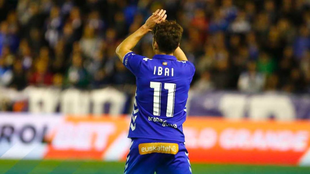 Ao deixar o Alav&eacute;s, Ibai G&oacute;mez deu uma rara mostra de empatia com a torcida que abandona