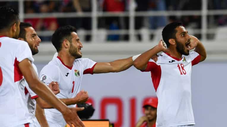 A Jord&acirc;nia confirma sua for&ccedil;a na Copa da &Aacute;sia e, classificada, desbanca tamb&eacute;m a S&iacute;ria