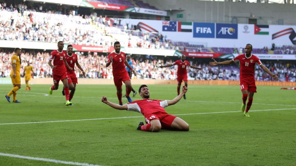 A Copa da &Aacute;sia s&oacute; come&ccedil;ou, mas a festa da Jord&acirc;nia pela vit&oacute;ria sobre a Austr&aacute;lia j&aacute; arrepia