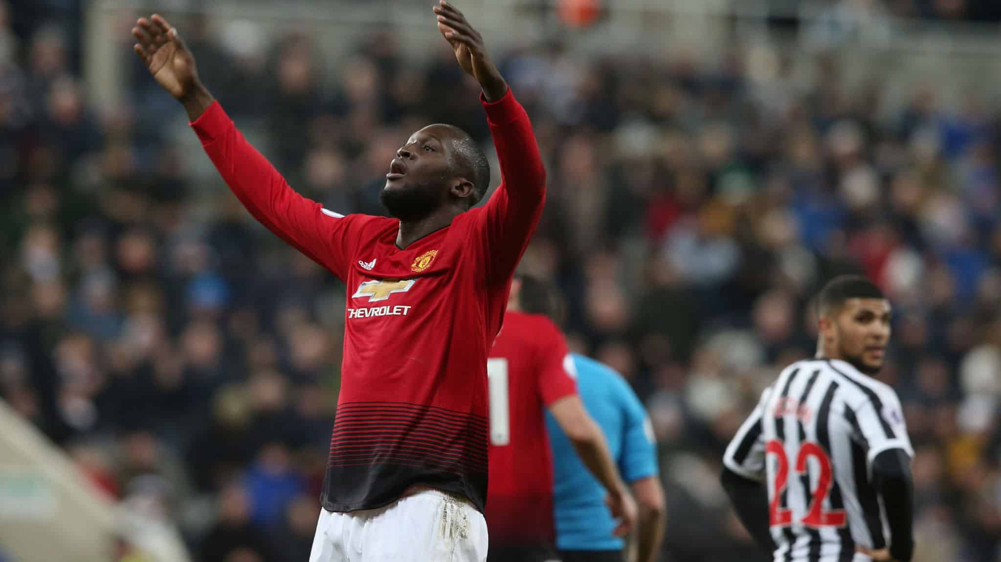 Com estrela de Lukaku, Manchester United vence a quarta seguida com Solskjaer
