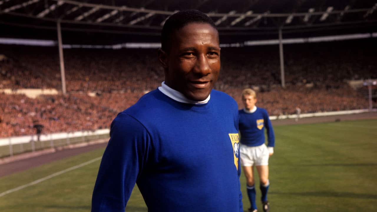 Djalma Santos, 90 anos: o zagueiro convertido em volante que se tornou eterno na lateral