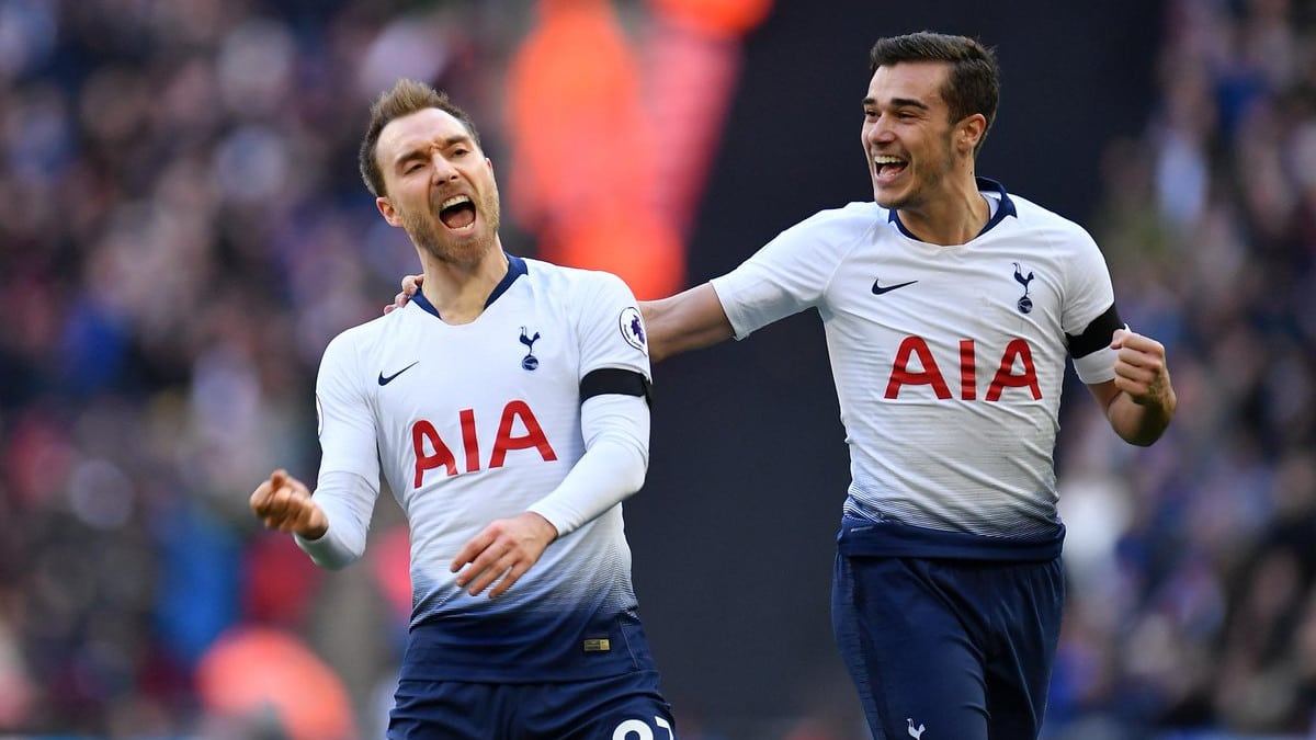 De olho nos l&iacute;deres: Tottenham pune Leicester por erros defensivos, vence e segue pr&oacute;ximo da ponta