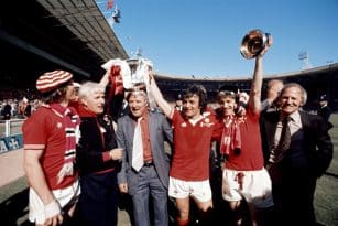 Quando o United frustrou a Trípice Coroa do Liverpool e venceu seu primeiro título pós-Busby