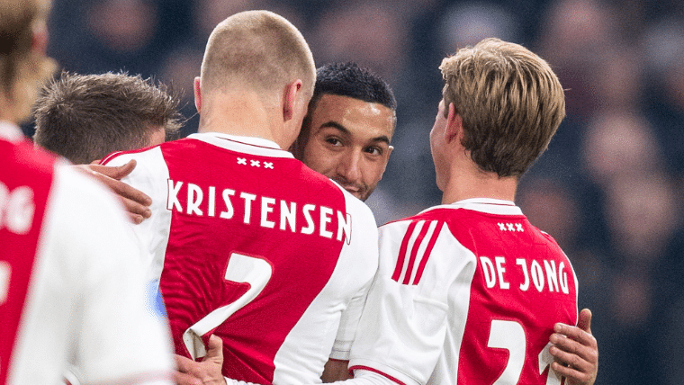 Ajax desfilou lindos lances na goleada por 6 a 0 sobre o VVV-Venlo