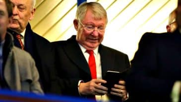 Solskjaer abre as portas para Ferguson falar com o time antes do clássico com o Liverpool