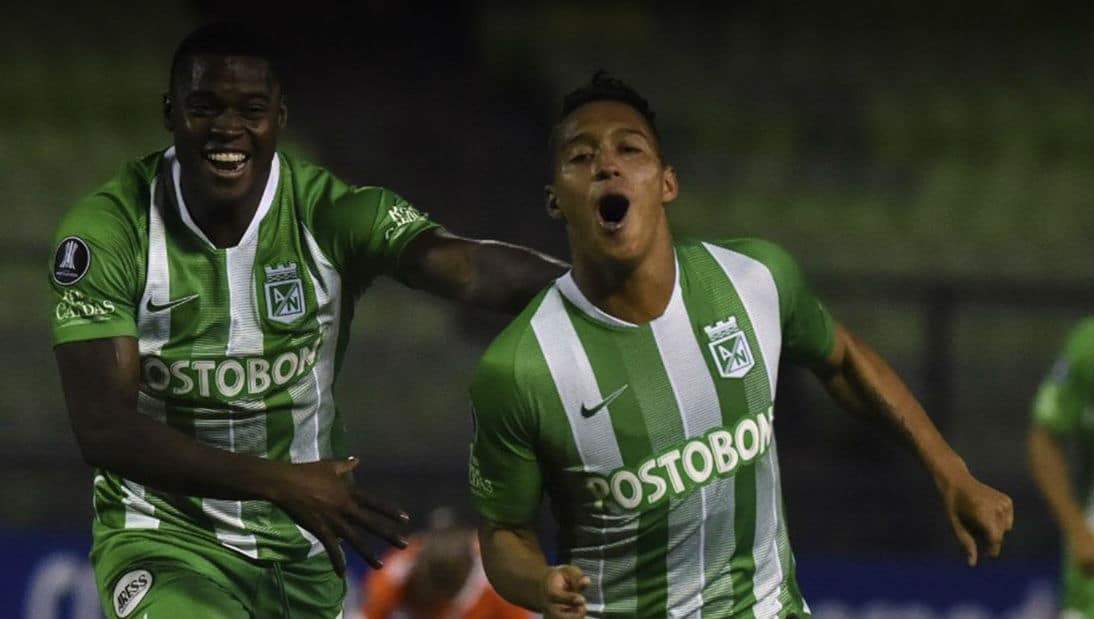 Uma chapada perfeita na bola garantiu a primeira vit&oacute;ria do Atl&eacute;tico Nacional na Libertadores