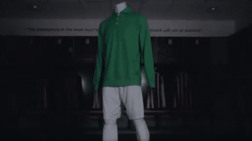 Goleiro do Stoke City usará esta camisa retrô em homenagem a Gordon Banks