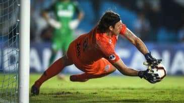 Cássio brilha nos pênaltis, e Corinthians volta da Argentina classificado na Sul-Americana