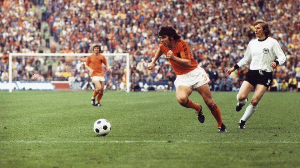 [Espreme a Laranja] Os 75 anos de Van Hanegem, o segundo &iacute;dolo da Holanda de 74