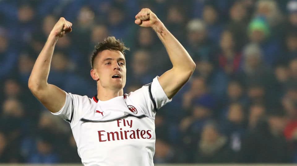 Quem segura Piatek? O artilheiro fez mais dois gols e o Milan garantiu um triunfo vital em B&eacute;rgamo
