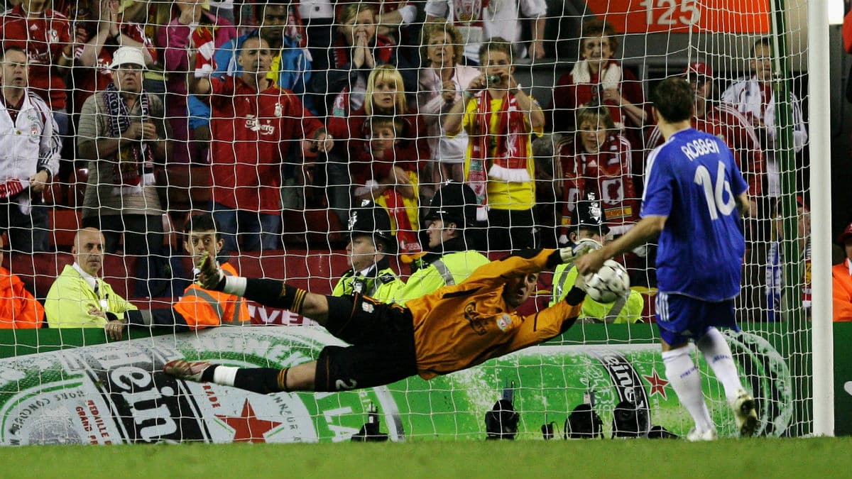 Robben elege Anfield o &ldquo;pior est&aacute;dio&rdquo; para jogar e fala do futuro longe do Bayern