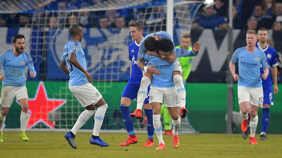 San&eacute; retorna a Gelsenkirchen para tirar o Manchester City de apuros