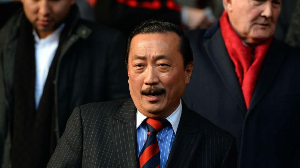 Dono do Cardiff doa &pound; 50 mil para retomar buscas pelo piloto do avi&atilde;o de Sala