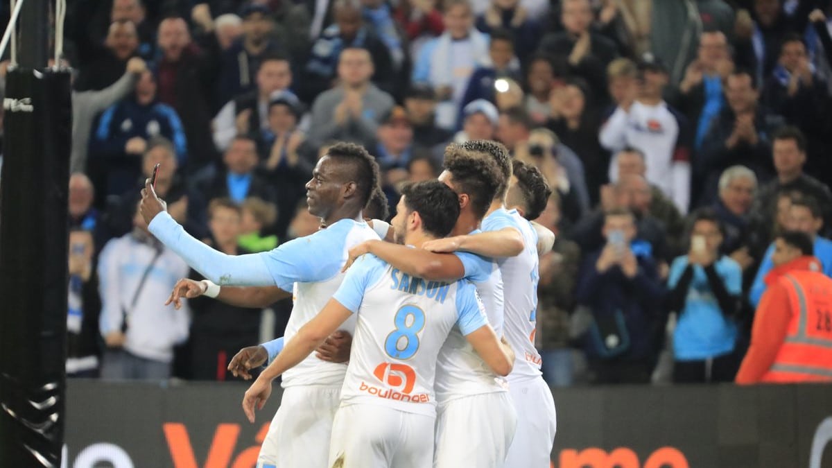 Bola na rede, v&iacute;deo no Instagram: Balotelli marca pelo Marseille e publica v&iacute;deo na comemora&ccedil;&atilde;o