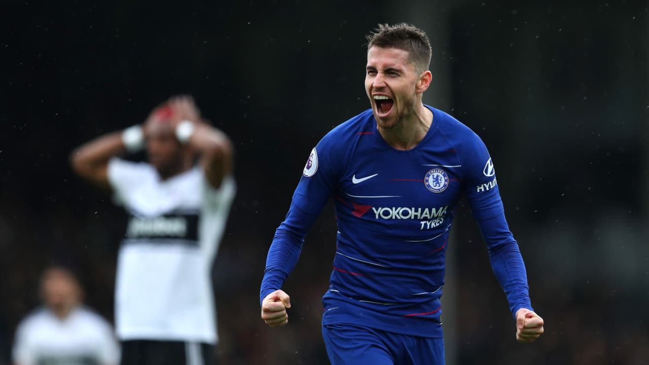Jogadores de confian&ccedil;a de Sarri, Higua&iacute;n e Jorginho d&atilde;o vit&oacute;ria ao Chelsea contra Fulham