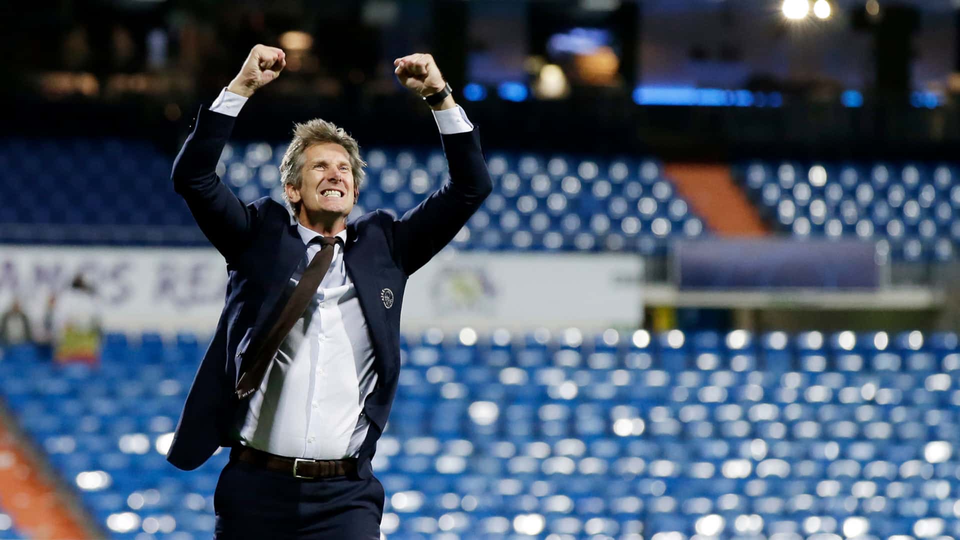 Van der Sar est&aacute; em UTI por hemorragia cerebral, em condi&ccedil;&otilde;es est&aacute;veis