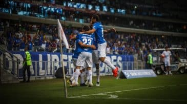 Com Rodriguinho em grande noite, Cruzeiro goleia Patrocinense e avança às semifinais