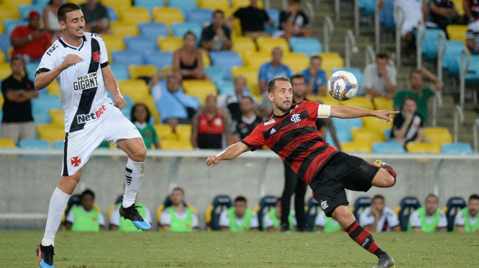 Definido nos instantes finais, o Vasco 1&times;1 Flamengo valeu pela intensidade das chances de gol