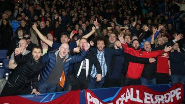Duelo entre Barcelona e United começa fora de campo, pelo preço do ingresso de visitante