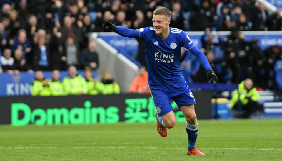 Para a hist&oacute;ria: Vardy &eacute; o primeiro jogador desde Lineker a anotar 100 gols pelo Leicester