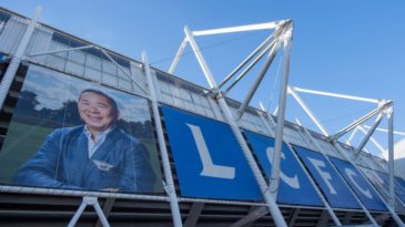 Leicester oferece cerveja, água e bolo de graça para celebrar o aniversário do seu falecido dono
