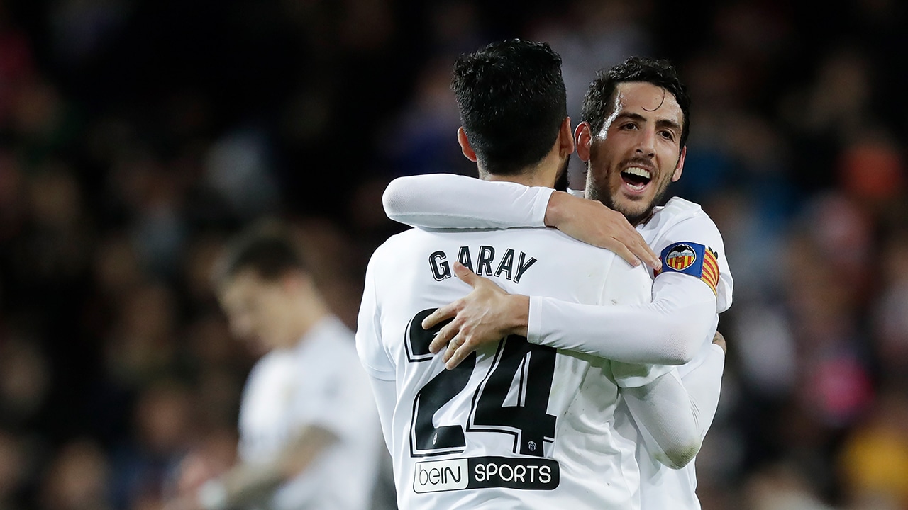 Valencia bate o Real Madrid no Mestalla e volta &agrave; disputa pela Champions League