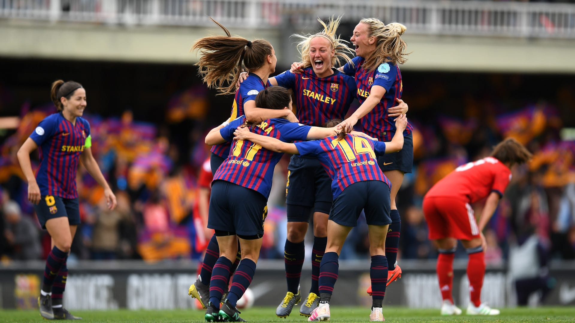 Barcelona v&ecirc; sonho mais perto ao alcan&ccedil;ar final da Champions League Feminina