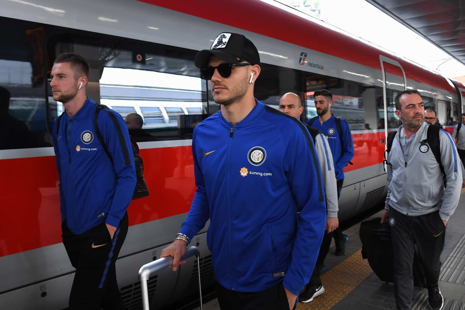 Ultras pedem sa&iacute;da de Icardi da Inter, mas atacante &eacute; relacionado e ser&aacute; titular contra o Genoa