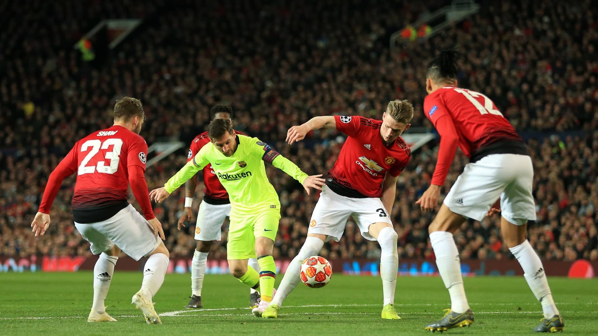 Barcelona vence jogo com duelo t&aacute;tico e boa atua&ccedil;&atilde;o, e inefici&ecirc;ncia, do Manchester United