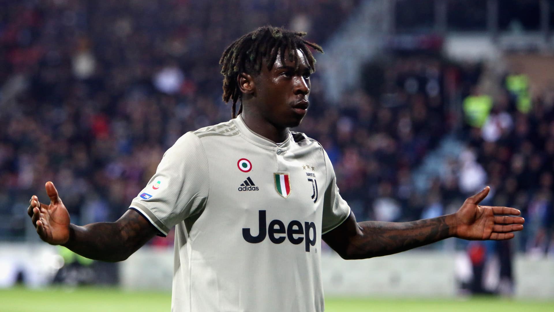 Gol de Kean contra o Cagliari &eacute; seguido por racismo e mostra o quanto o problema &eacute; grave na It&aacute;lia