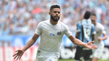 Bom futebol, jogo ofensivo e muitas chances: Grêmio e Santos fizeram jogaço que acabou melhor aos santistas